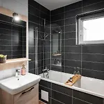 Skylark - Toronto Penthouse With Jacuzzi & Mountain View * Brasov