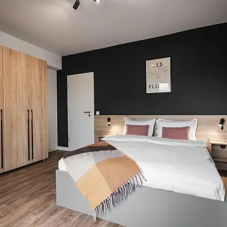 Skylark - Toronto Penthouse With Jacuzzi & Mountain View Appartement Braşov