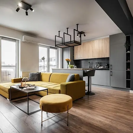 Skylark - Toronto Penthouse With Jacuzzi & Mountain View