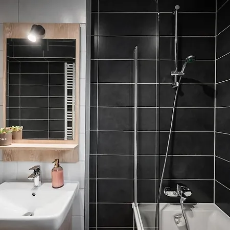 Appartement Skylark - Toronto Penthouse With Jacuzzi & Mountain View