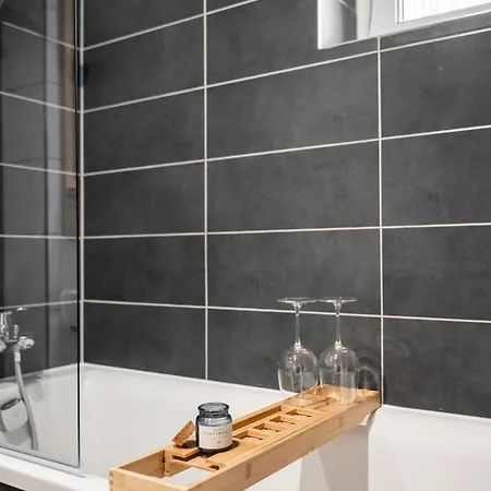 Skylark - Toronto Penthouse With Jacuzzi & Mountain View Appartement Braşov