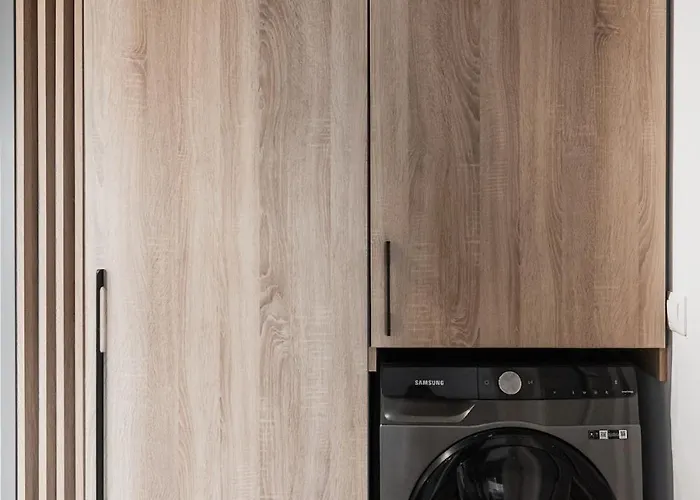 Skylark - Toronto Penthouse With Jacuzzi & Mountain View Διαμέρισμα Μπρασόβ