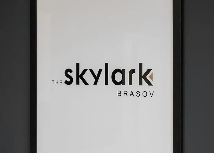 Skylark - Toronto Penthouse With Jacuzzi & Mountain View