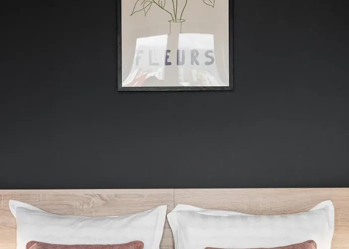 Διαμέρισμα Skylark - Toronto Penthouse With Jacuzzi & Mountain View *