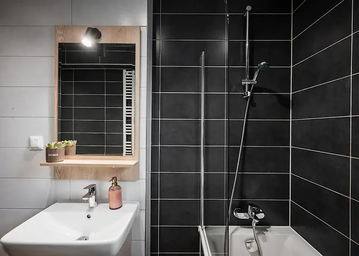 Διαμέρισμα Skylark - Toronto Penthouse With Jacuzzi & Mountain View