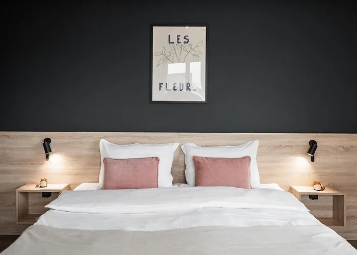 Διαμέρισμα Skylark - Toronto Penthouse With Jacuzzi & Mountain View *