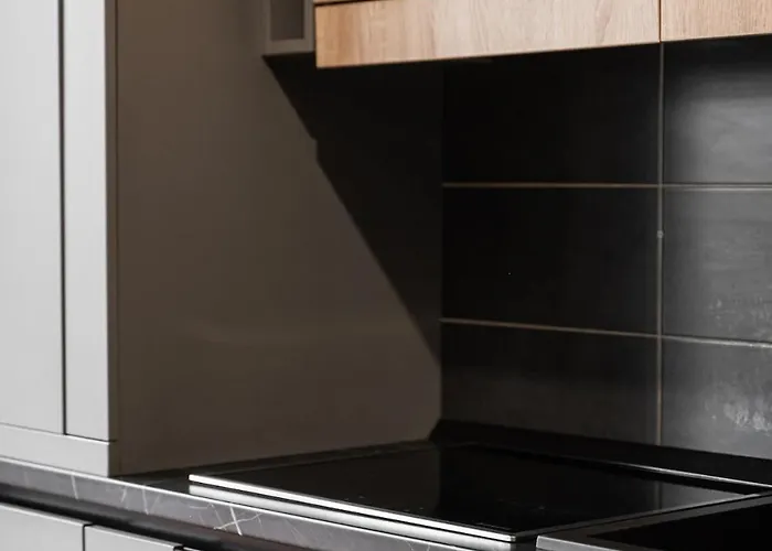 Skylark - Toronto Penthouse With Jacuzzi & Mountain View Μπρασόβ