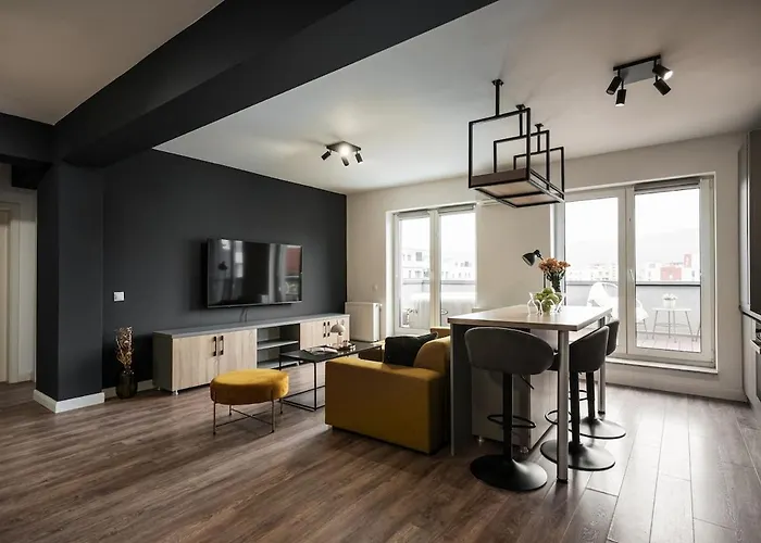 Skylark - Toronto Penthouse With Jacuzzi & Mountain View